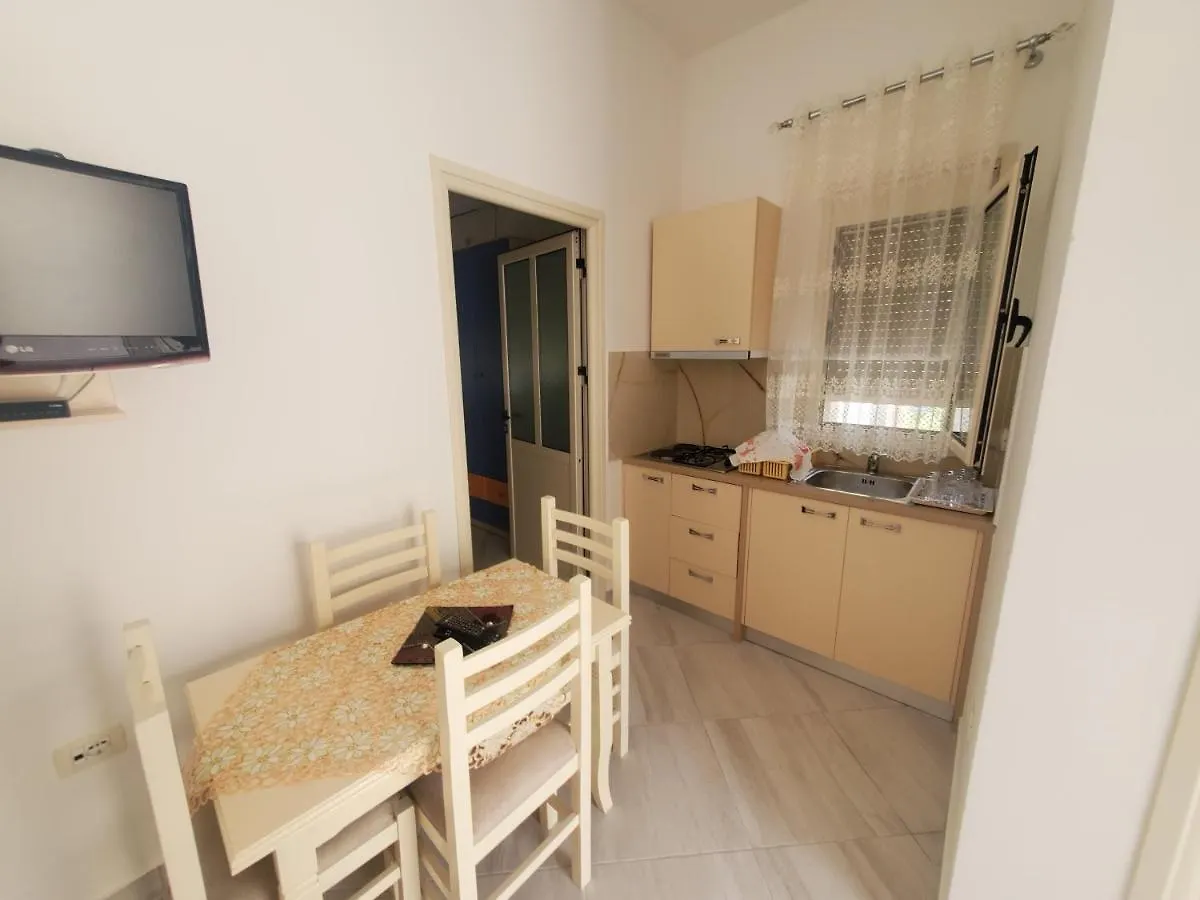 Guest House Vlorë 0*,