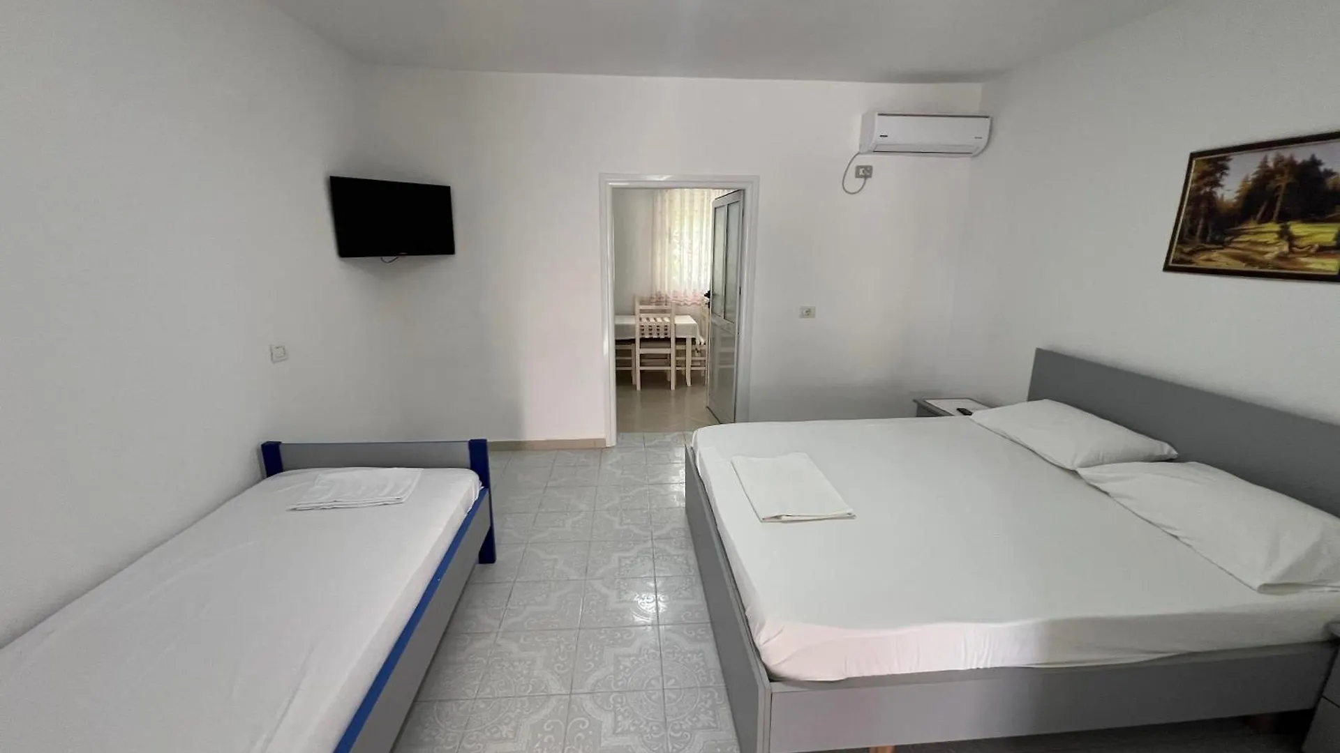 Guest House Vlorë 0*,